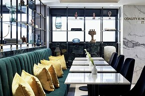 Academias Hotel, Autograph Collection