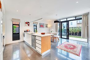 Wonderful Hobsonville Three Bedroom Home