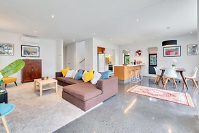 Wonderful Hobsonville Three Bedroom Home