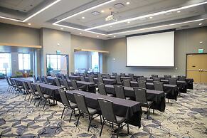 Holiday Inn & Suites Cedar Falls - Waterloo Event Ctr by IHG