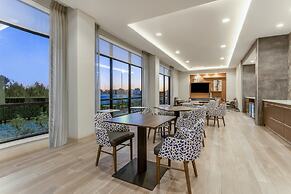 Holiday Inn & Suites Cedar Falls - Waterloo Event Ctr by IHG