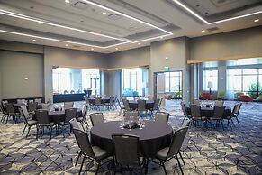 Holiday Inn & Suites Cedar Falls - Waterloo Event Ctr by IHG