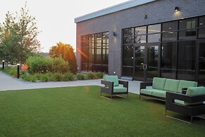 Holiday Inn & Suites Cedar Falls - Waterloo Event Ctr by IHG
