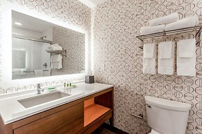 Holiday Inn & Suites Cedar Falls - Waterloo Event Ctr by IHG