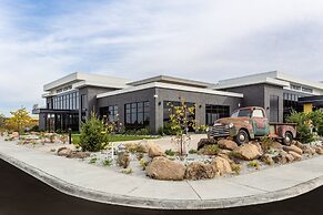 Holiday Inn & Suites Cedar Falls - Waterloo Event Ctr by IHG