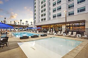Cambria Hotel & Suites Anaheim Resort Area