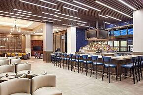 Cambria Hotel & Suites Anaheim Resort Area