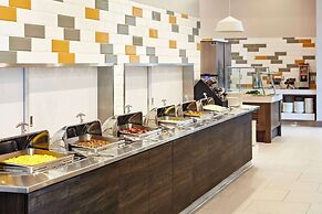 Cambria Hotel & Suites Anaheim Resort Area