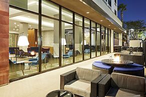 Cambria Hotel & Suites Anaheim Resort Area