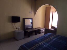 Keblat Hotel  Suites