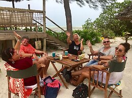 Driftwood Beach Lodge