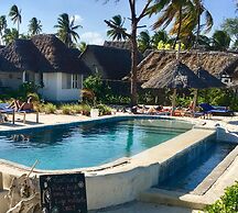 Driftwood Beach Lodge