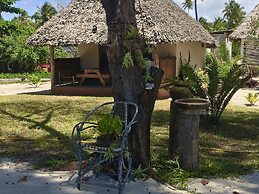 Driftwood Beach Lodge