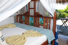 Driftwood Beach Lodge