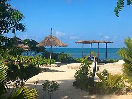 Driftwood Beach Lodge