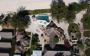 Driftwood Beach Lodge