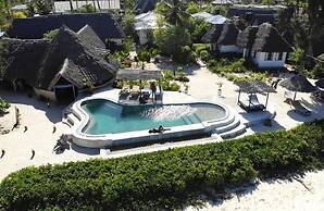 Driftwood Beach Lodge