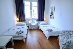 a-domo Apartments Oberhausen - Studio Apartments & Flats - short or lo