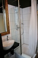 a-domo Apartments Oberhausen - Studio Apartments & Flats - short or lo