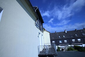 a-domo Apartments Oberhausen - Studio Apartments & Flats - short or lo