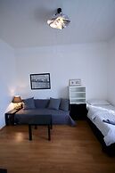 a-domo Apartments Oberhausen - Studio Apartments & Flats - short or lo