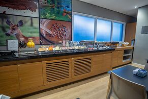 Carandá Hplus Express