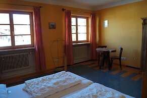 Schiff Bihlerdorf- Hostel