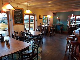Schiff Bihlerdorf- Hostel