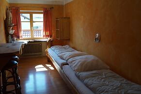 Schiff Bihlerdorf- Hostel