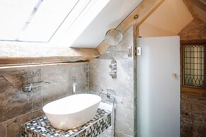 The Coach House at Gileston Manor