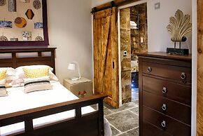 The Coach House at Gileston Manor