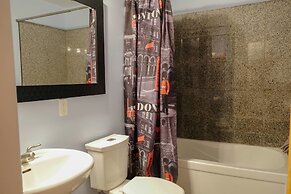 Beautiful Log Chalet Near Fernie, BC