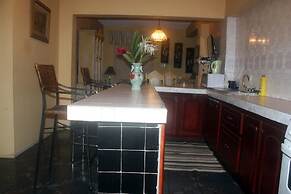 Dream Vacation ST Catherine Jamaica - Guest Suites for Rent in Spanish