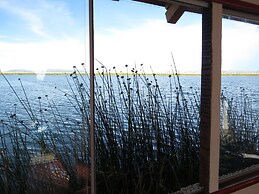 Uros Titicaca khantaniwa Lodge