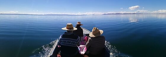 Uros Titicaca khantaniwa Lodge