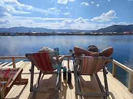 Uros Titicaca khantaniwa Lodge