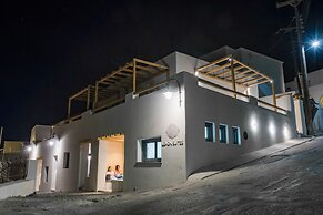 Lemon Suites Santorini