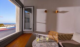 Lemon Suites Santorini