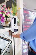 Blitz Hotel Batam Centre