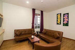 Blitz Hotel Batam Centre