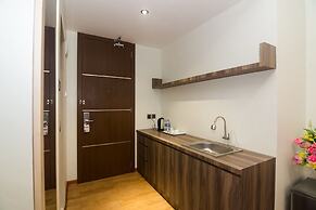 Blitz Hotel Batam Centre