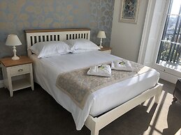 Almorah hotel