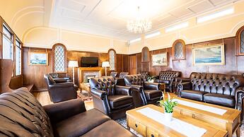 Almorah hotel