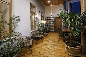 Paskunji Residence