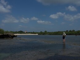 Pangani Cliffs Lodge