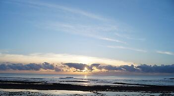 Pangani Cliffs Lodge