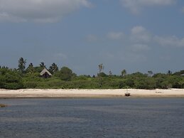 Pangani Cliffs Lodge