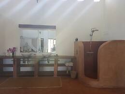 Pangani Cliffs Lodge