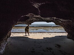 Pangani Cliffs Lodge