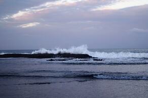 Pangani Cliffs Lodge